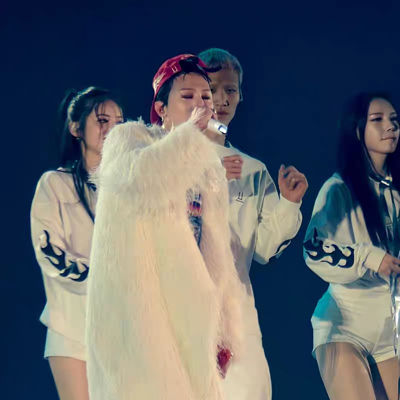 [PRE-ORDER] G-DRAGON Übermensch Tour Sweatshirts