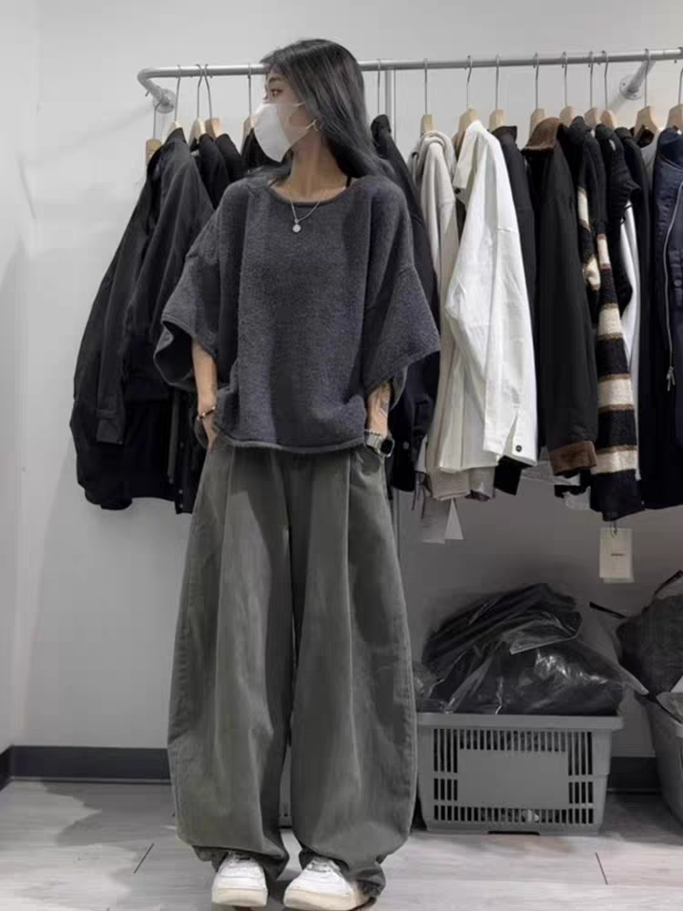 [PRE-ORDER] Korean Style High-End Relaxation Gray Knitted T-Shirt & Wide-Leg Pants Casual Suit Women Summer