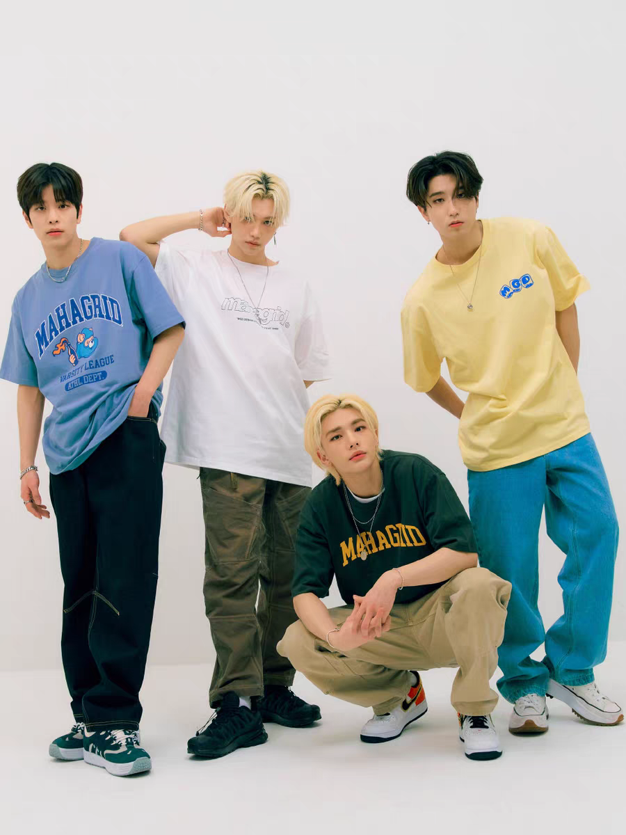 [PRE-ORDER] BRAND: STRAY KIDS – Same Style Mahagrid T-Shirt