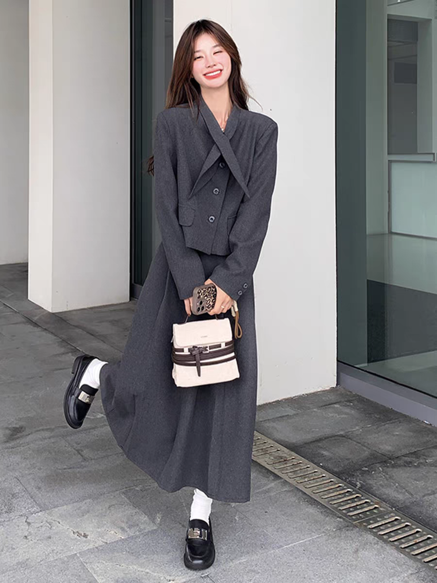 [PRE-ORDER] Dark Gray Bow Tie Two-Piece Suit — Jacket & Skirt Set (Spring & Autumn 2025)