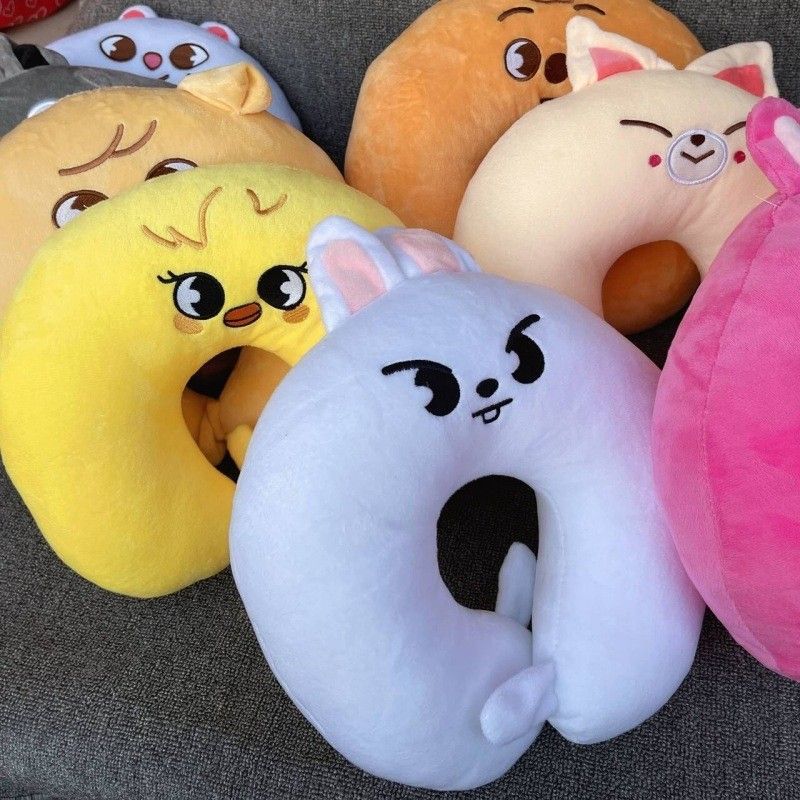 [PRE-ORDER] SKZOO Travel Neck Pillow