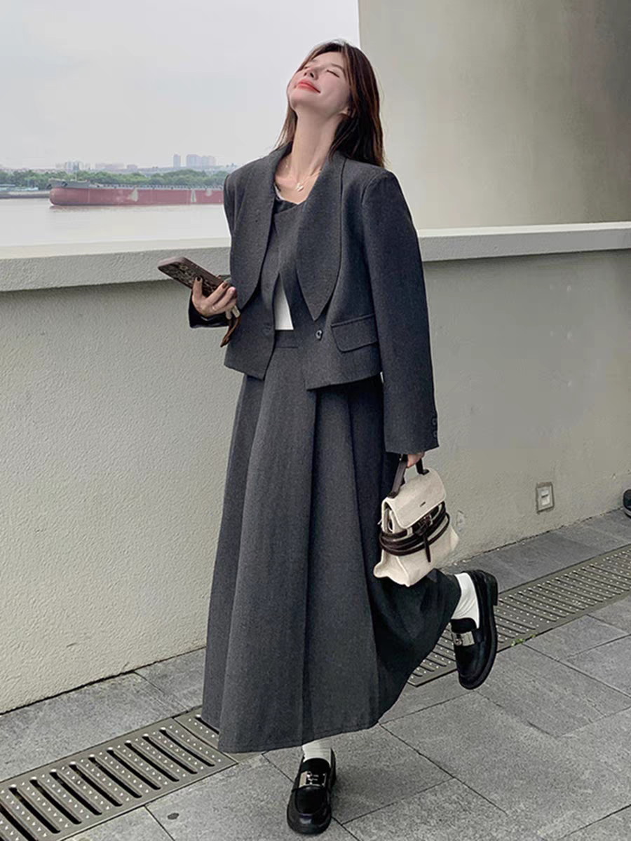 [PRE-ORDER] Dark Gray Bow Tie Two-Piece Suit — Jacket & Skirt Set (Spring & Autumn 2025)