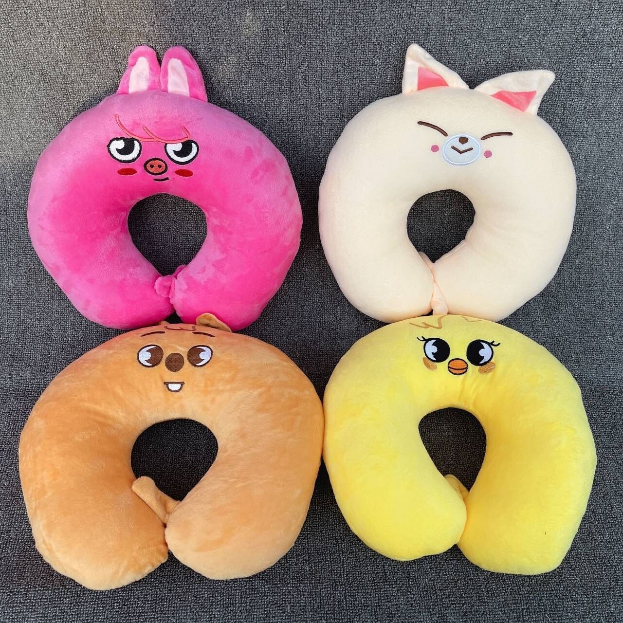 [PRE-ORDER] SKZOO Travel Neck Pillow