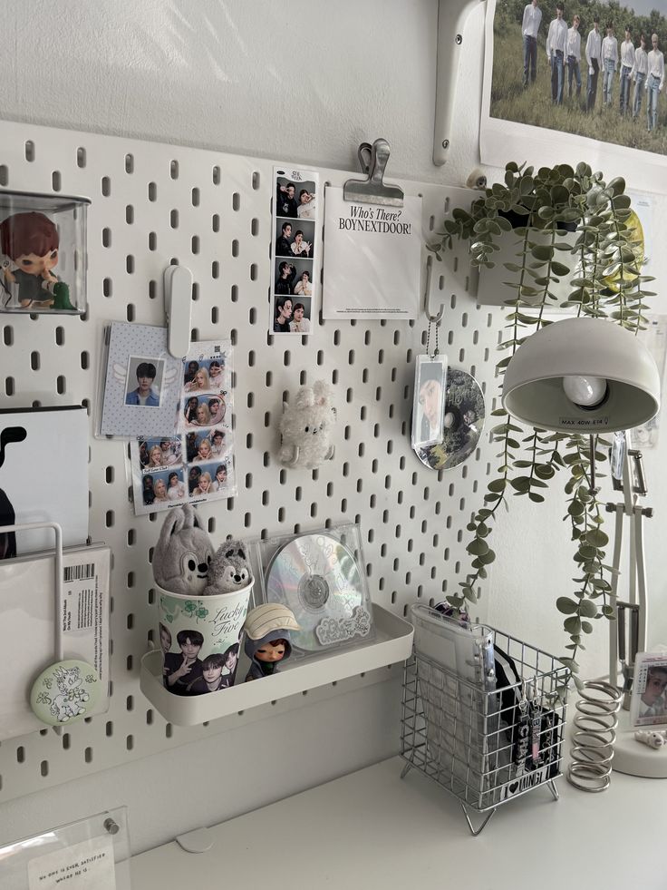 [PRE-ORDER] Acrylic Pegboard Set (28×28cm)