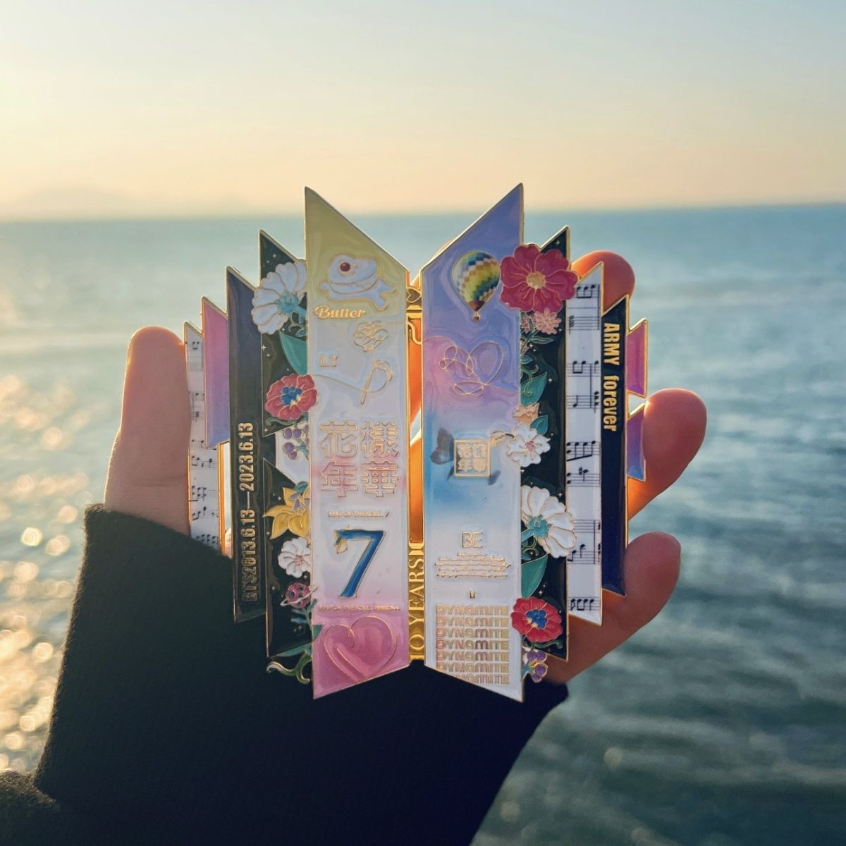 [PRE-ORDER] BTS Anniversary Precious Album Collection Metal Badge